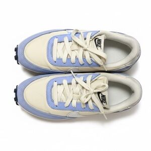 Nike Kids Sneakers in Cream and Light Blue